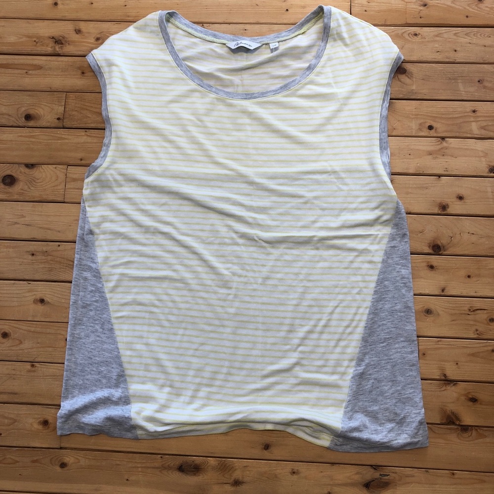 5/$20 Yellow and Grey T-shirt